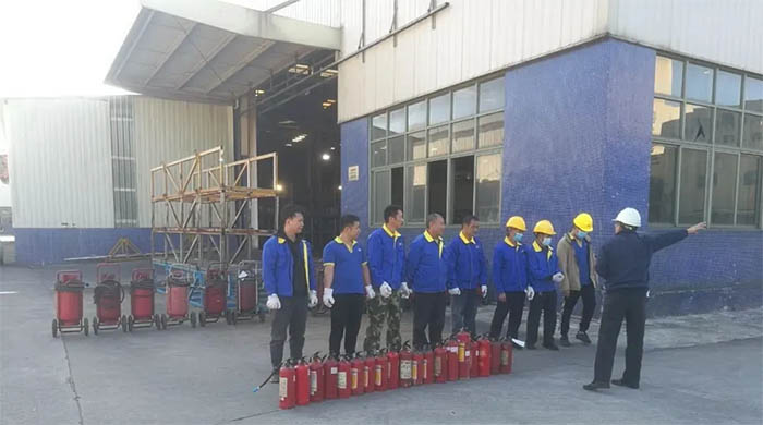 广东中亚铝业消防训练-4.jpg